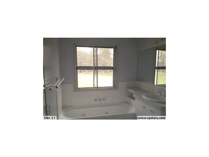 15 Brennan St, Bellbird Park QLD 4300