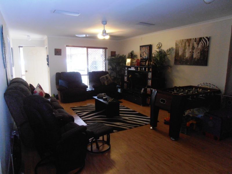 24 Jade Garden Dr, Boronia Heights QLD 4124