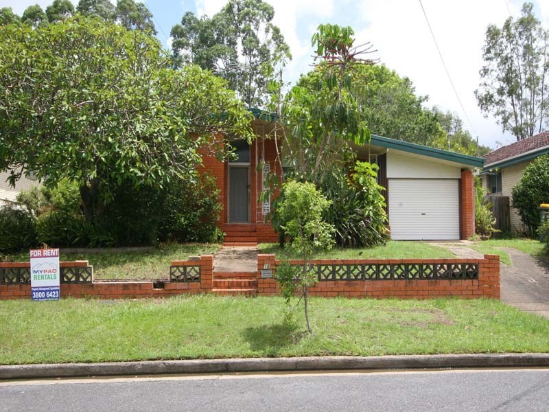 18 Grout Street, Macgregor QLD 4109