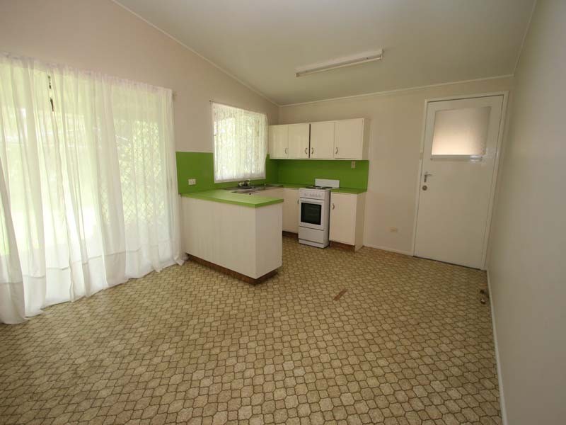 18 Grout Street, Macgregor QLD 4109