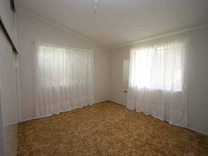 18 Grout Street, Macgregor QLD 4109