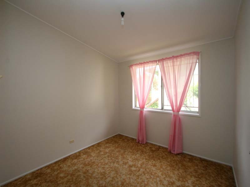 18 Grout Street, Macgregor QLD 4109