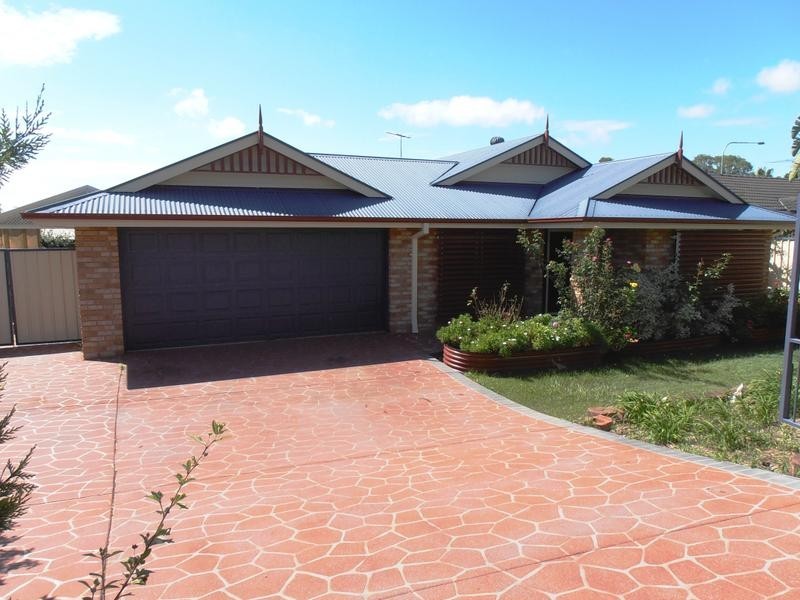 28 James St, Crestmead QLD 4132