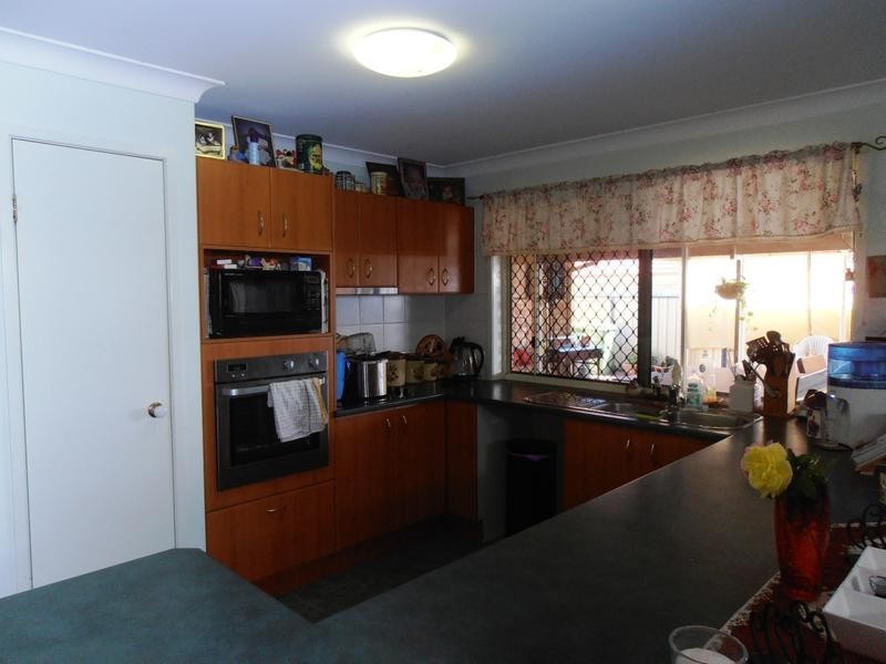 28 James St, Crestmead QLD 4132