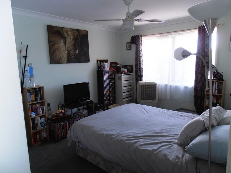 28 James St, Crestmead QLD 4132