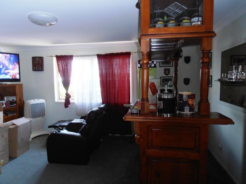 28 James St, Crestmead QLD 4132