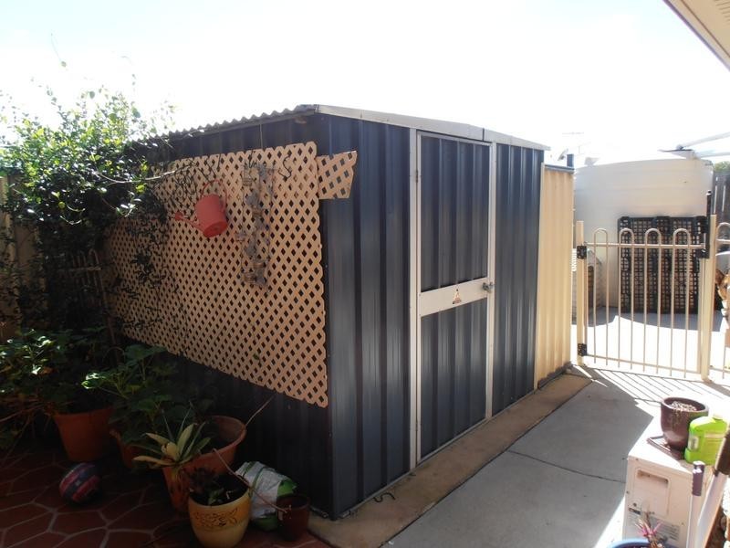 28 James St, Crestmead QLD 4132