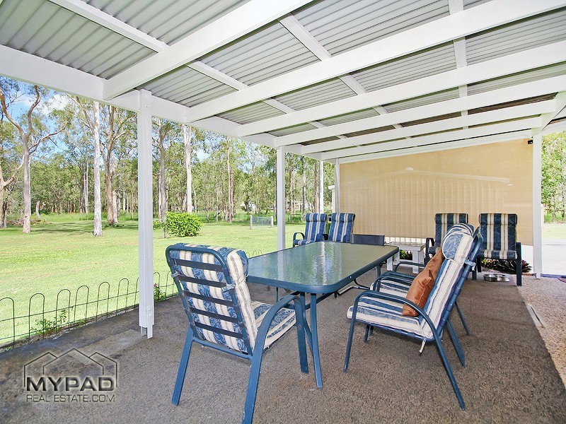 15 CHLOE DRIVE, Munruben QLD 4125
