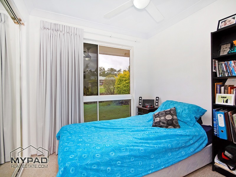 15 CHLOE DRIVE, Munruben QLD 4125