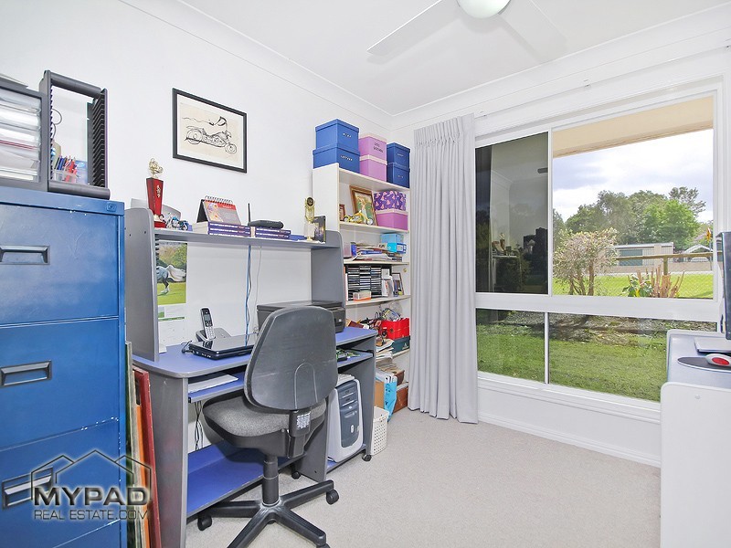 15 CHLOE DRIVE, Munruben QLD 4125