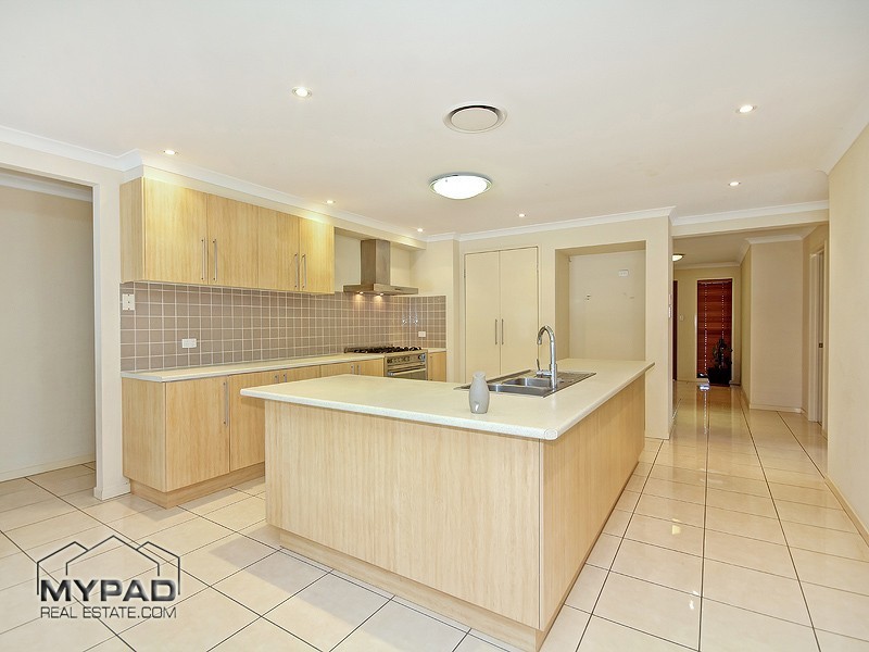 34 Laurina Dr, New Beith QLD 4124