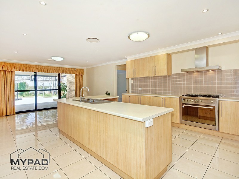 34 Laurina Dr, New Beith QLD 4124