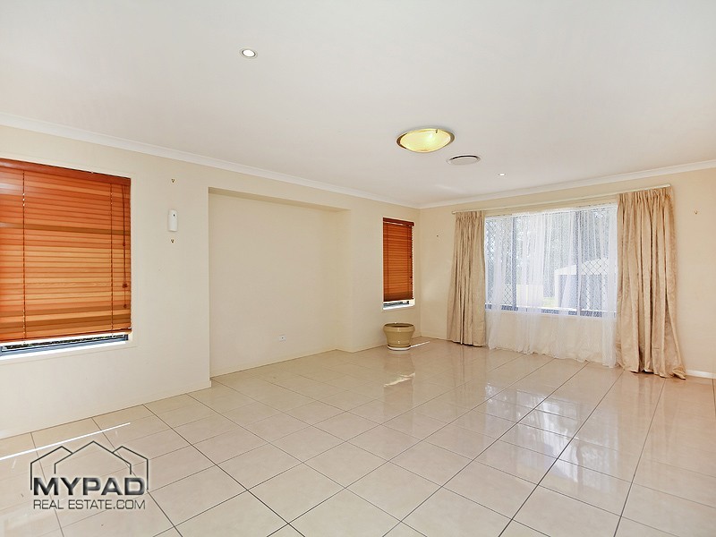 34 Laurina Dr, New Beith QLD 4124