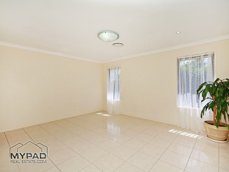 34 Laurina Dr, New Beith QLD 4124