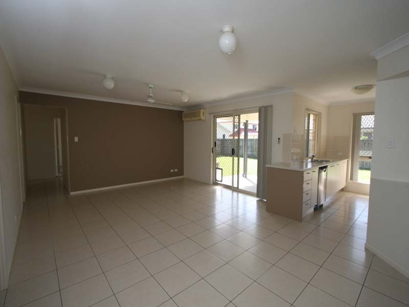 23 Coolum Court, Regents Park QLD 4118