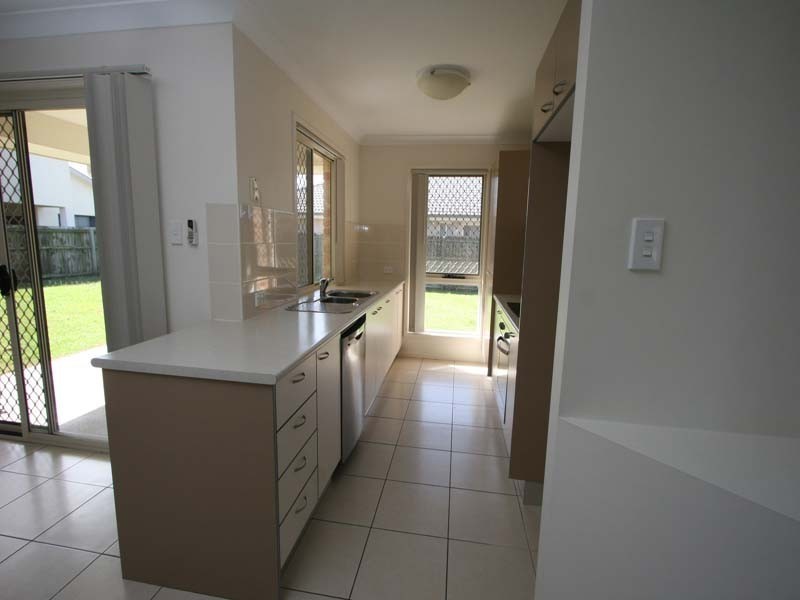 23 Coolum Court, Regents Park QLD 4118