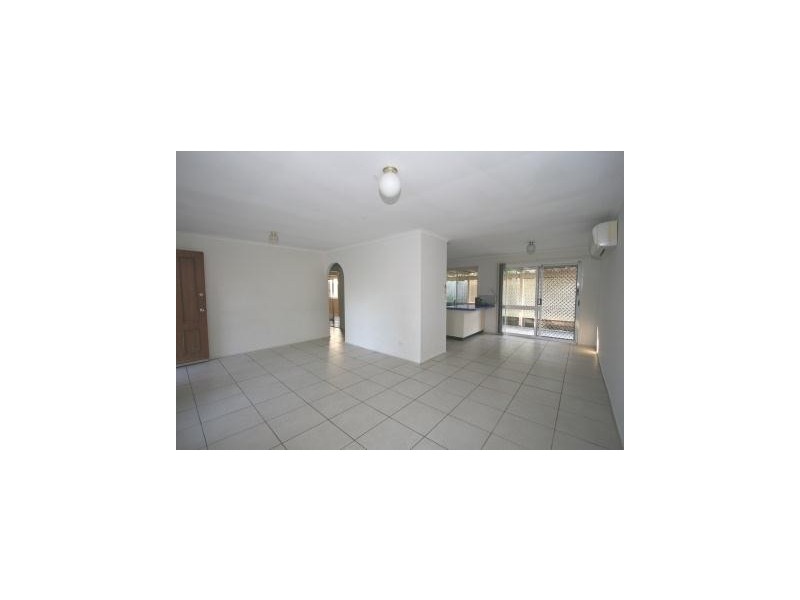 10 Salix Court, Crestmead QLD 4132