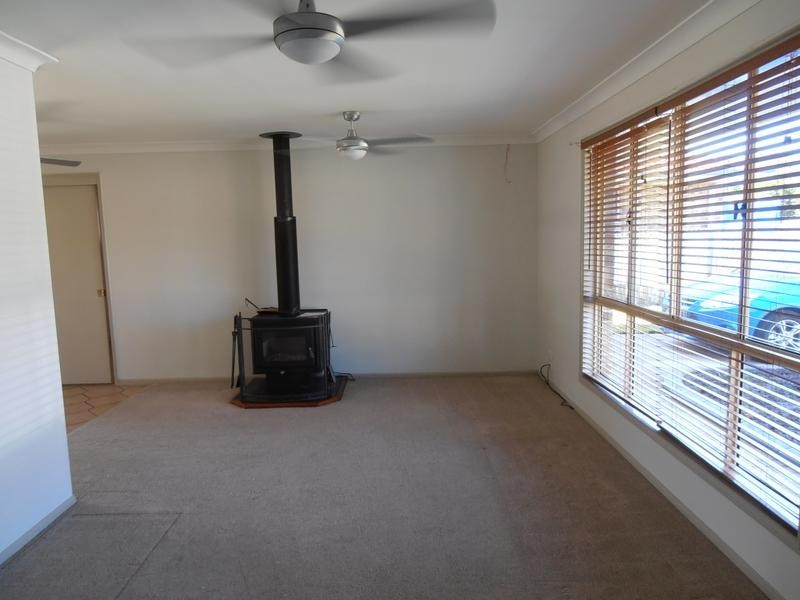 73 Solandra Cct, Regents Park QLD 4118