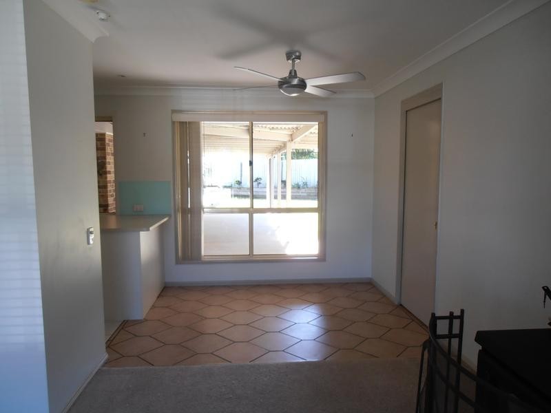 73 Solandra Cct, Regents Park QLD 4118