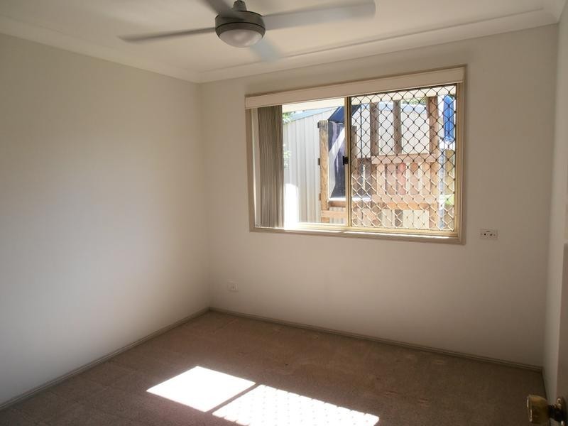 73 Solandra Cct, Regents Park QLD 4118