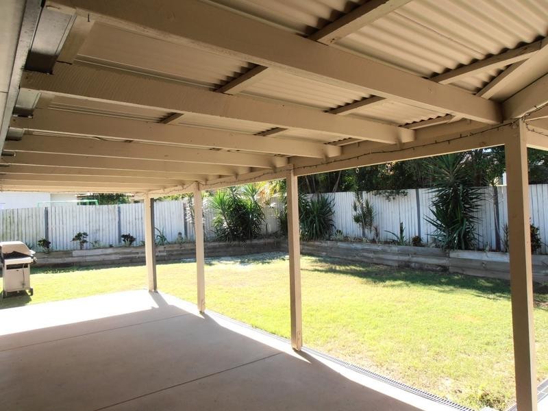 73 Solandra Cct, Regents Park QLD 4118