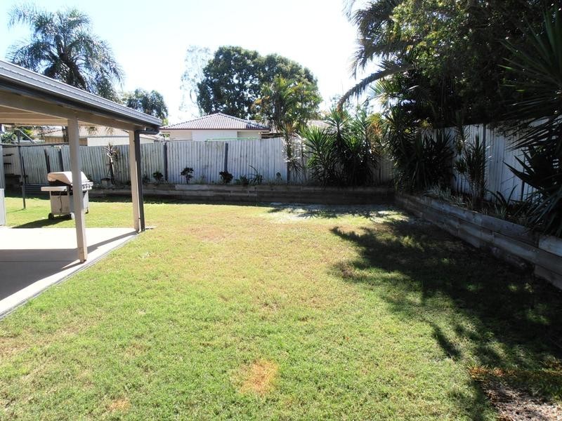 73 Solandra Cct, Regents Park QLD 4118