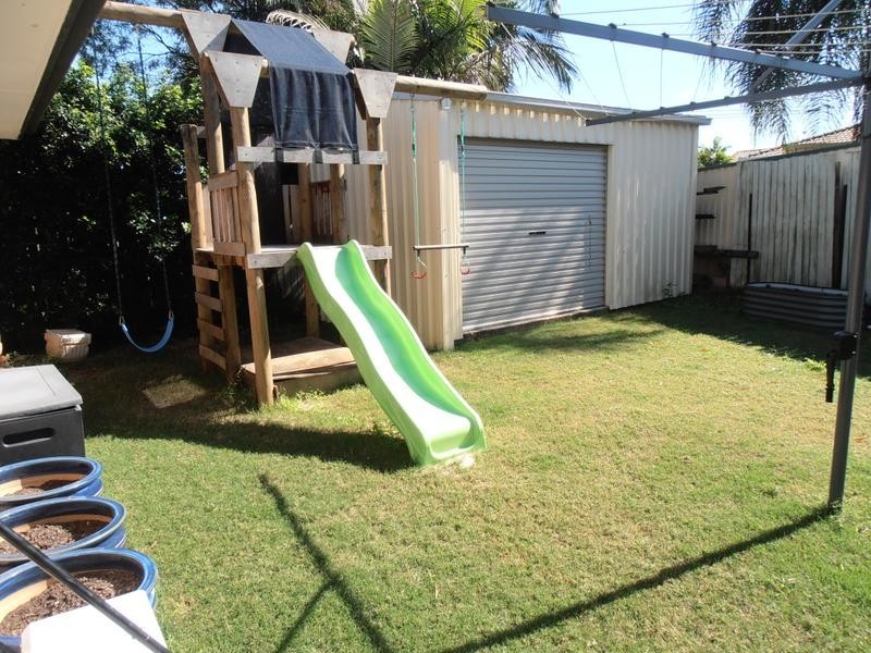 73 Solandra Cct, Regents Park QLD 4118