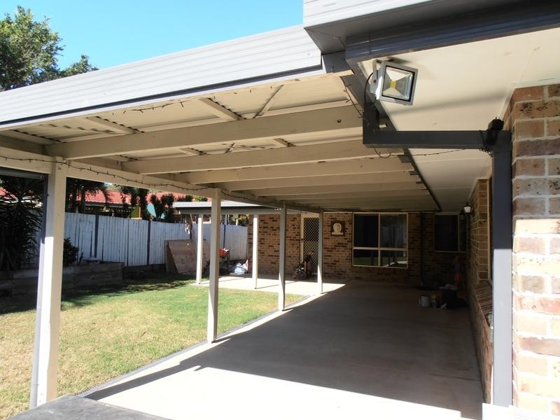 73 Solandra Cct, Regents Park QLD 4118