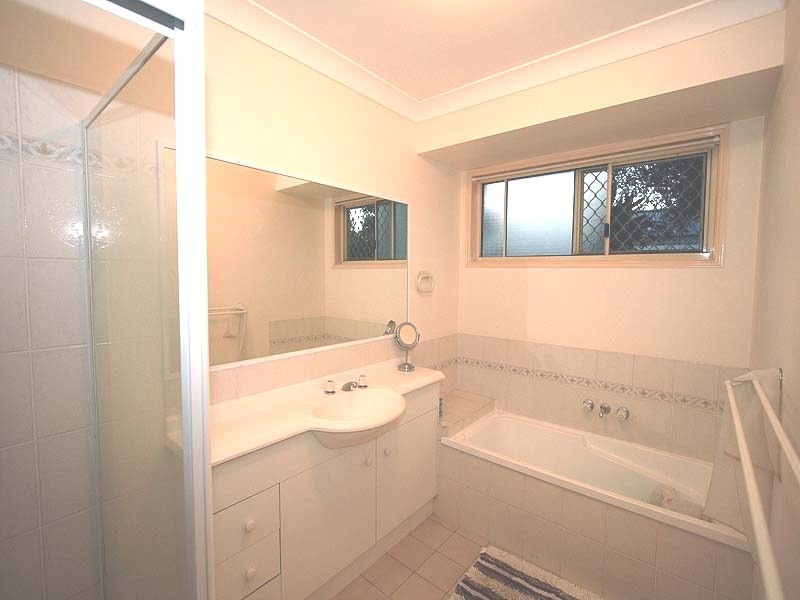 10 Lewis Place, Calamvale QLD 4116