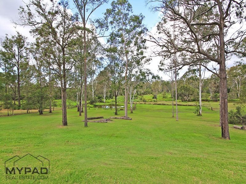 398-400 Spring Mountain Dr, Greenbank QLD 4124