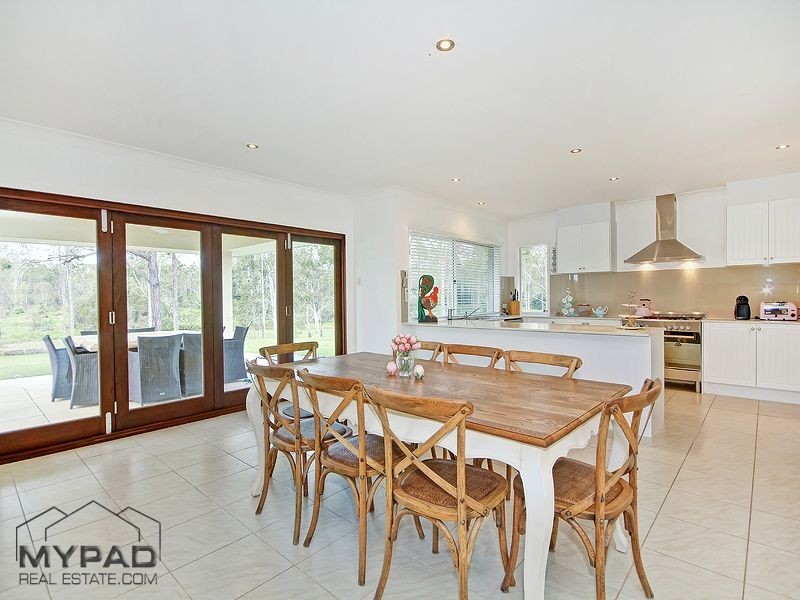 398-400 Spring Mountain Dr, Greenbank QLD 4124