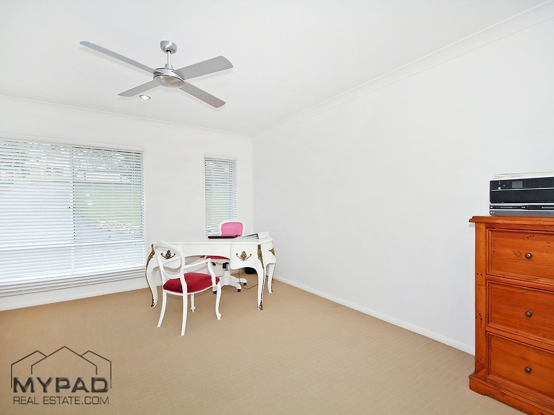 398-400 Spring Mountain Dr, Greenbank QLD 4124