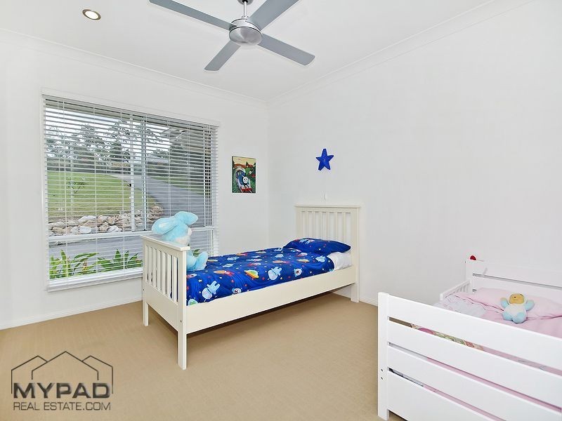 398-400 Spring Mountain Dr, Greenbank QLD 4124