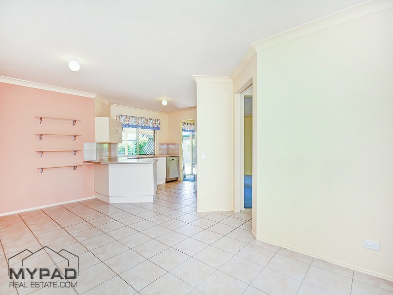 10 Lewis Place, Calamvale QLD 4116