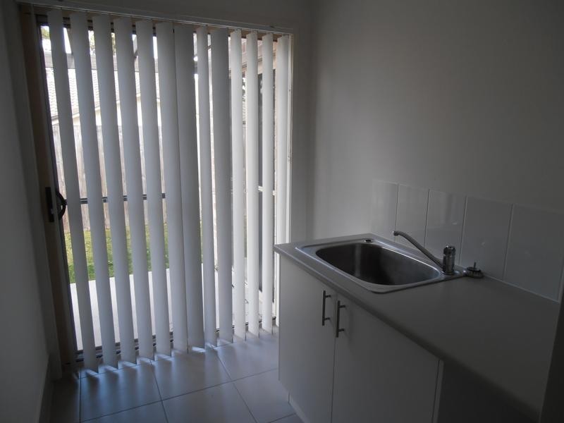 43 Paradise Rd, Slacks Creek QLD 4127