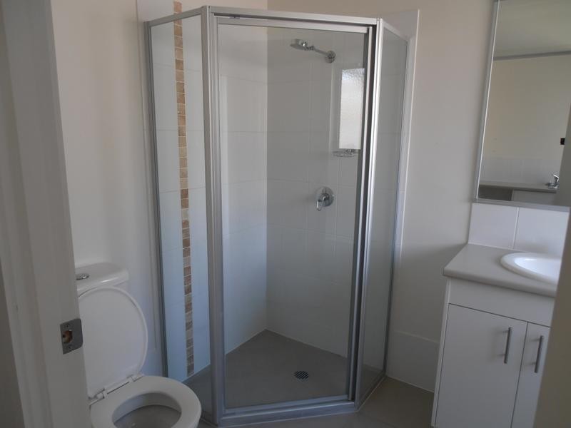 43 Paradise Rd, Slacks Creek QLD 4127