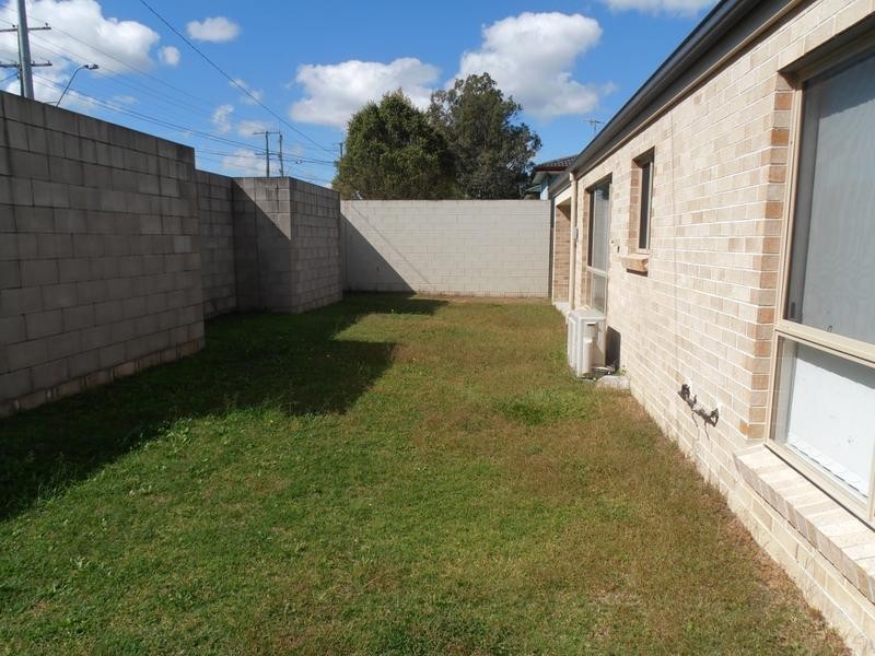 43 Paradise Rd, Slacks Creek QLD 4127