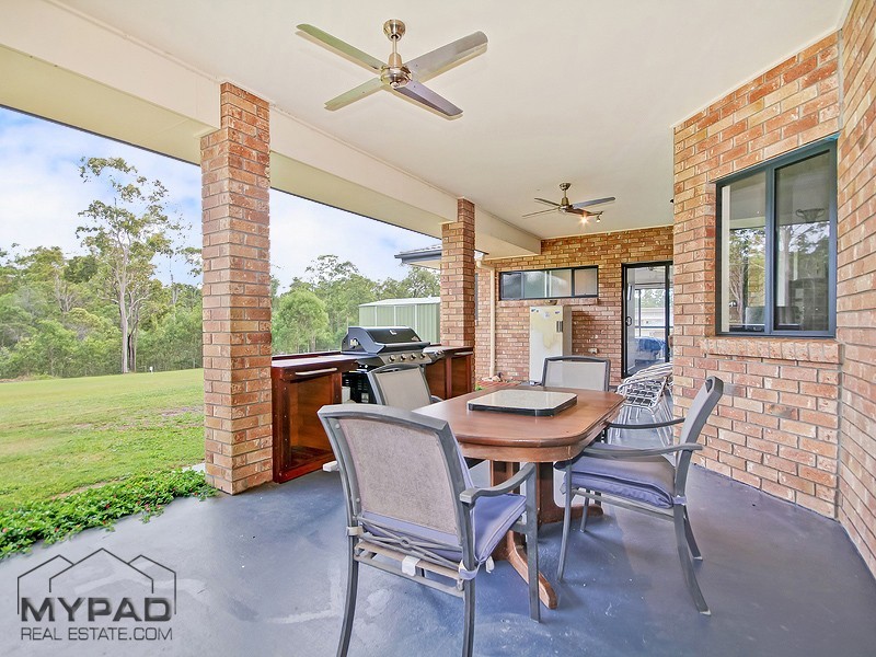 104-106 Platypus Dr, Greenbank QLD 4124