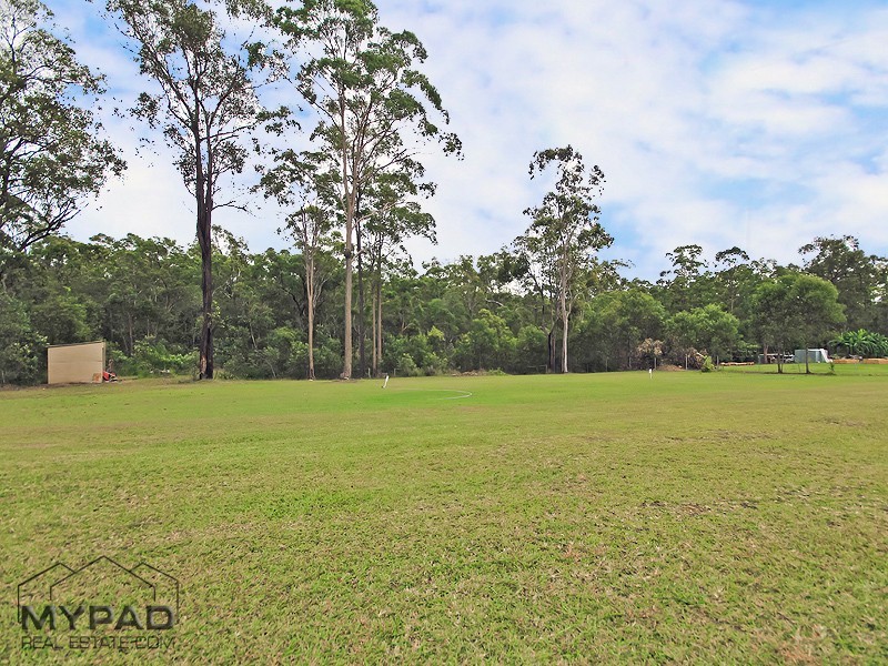 104-106 Platypus Dr, Greenbank QLD 4124