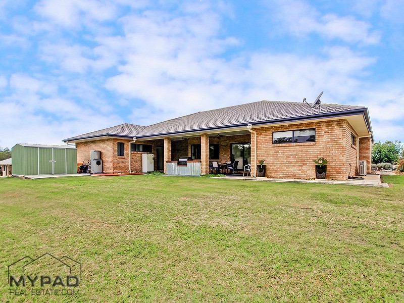 104-106 Platypus Dr, Greenbank QLD 4124