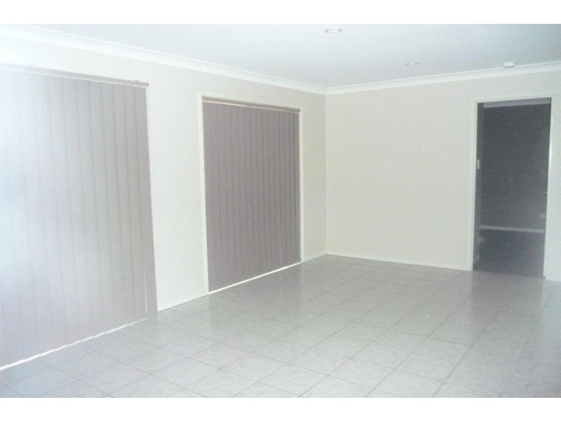 22 Hedera Street, Regents Park QLD 4118