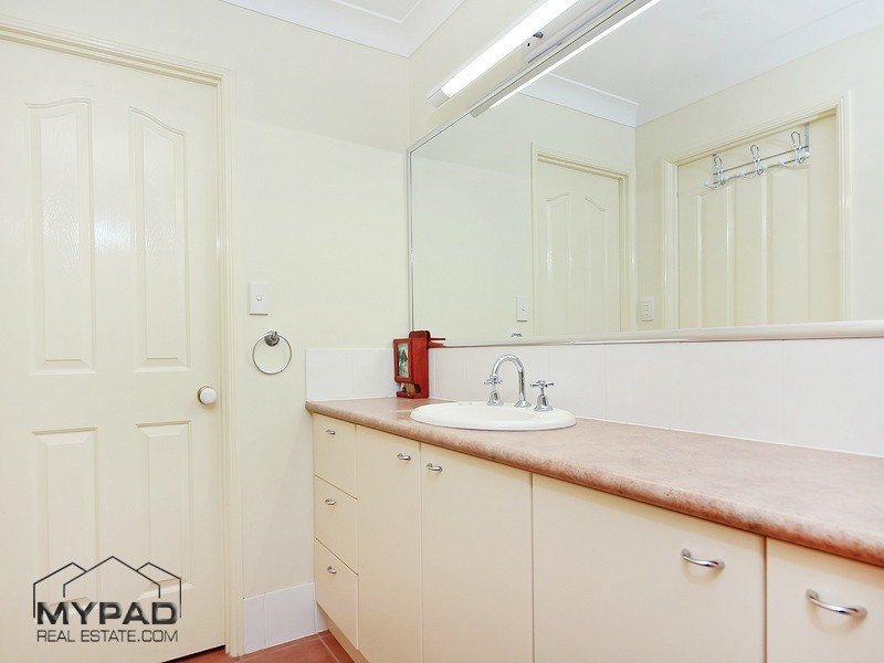 16 Eland Drive, Greenbank QLD 4124