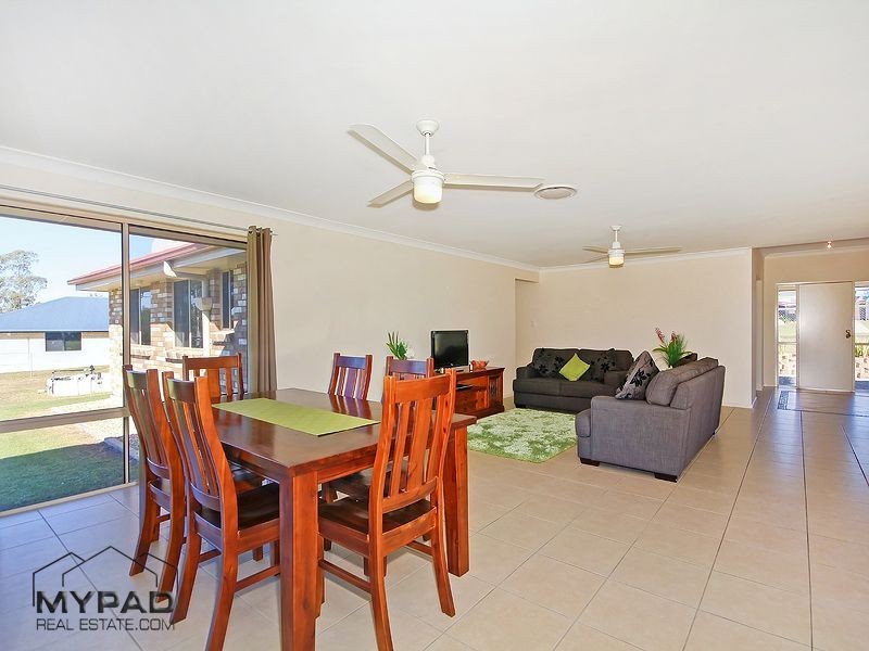 7-11 Tallowood Pl, Jimboomba QLD 4280