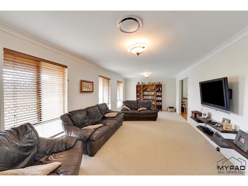 16-18 Cormorant Close, New Beith QLD 4124