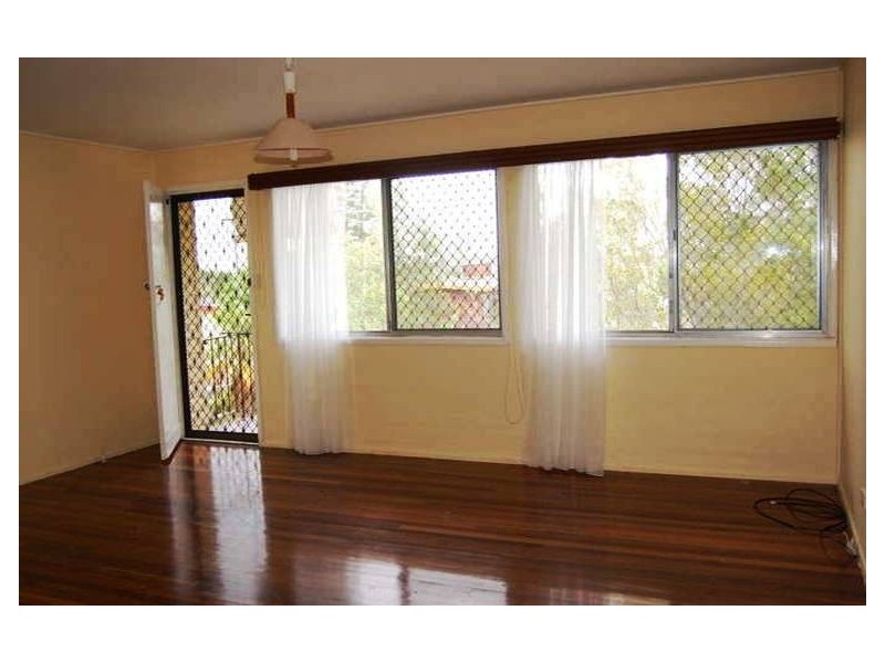 22 Myra Street, Kingston QLD 4114