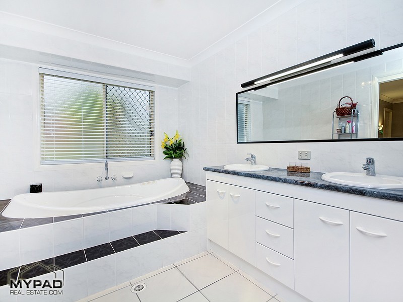 43 -45 Wallaroo Court, Greenbank QLD 4124