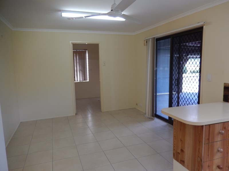 27 Dryade Street, Regents Park QLD 4118