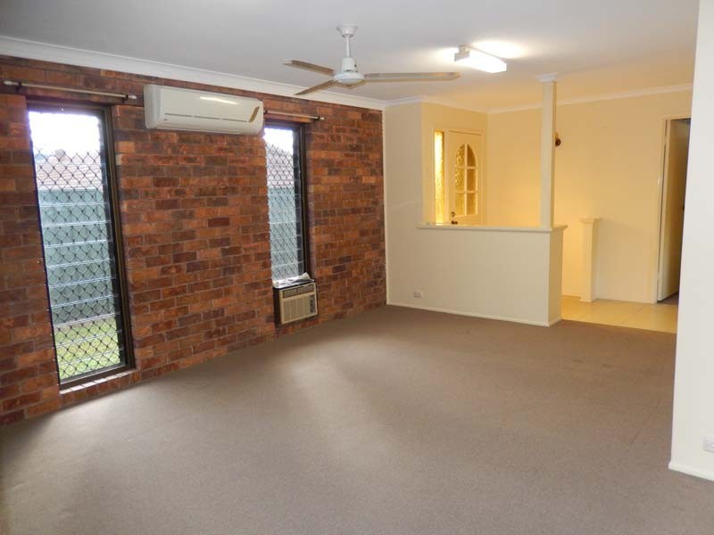 27 Dryade Street, Regents Park QLD 4118