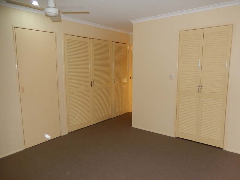 27 Dryade Street, Regents Park QLD 4118