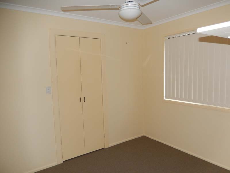 27 Dryade Street, Regents Park QLD 4118